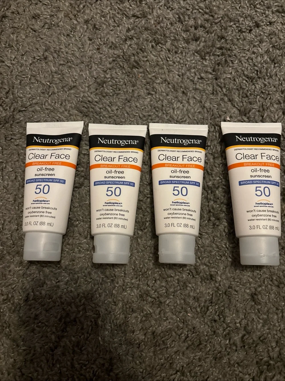 Neutrogena Clear Face Oil-Free Sunscreen SPF 50 - White